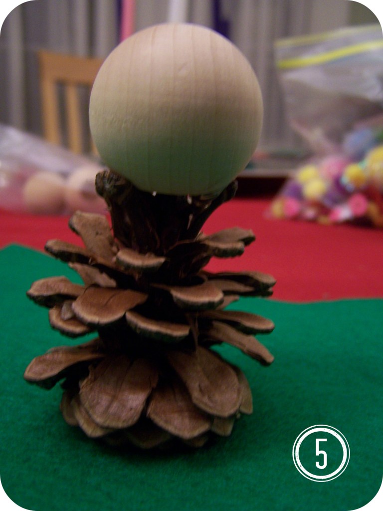 12xmas_elf_grandpa_manor 032