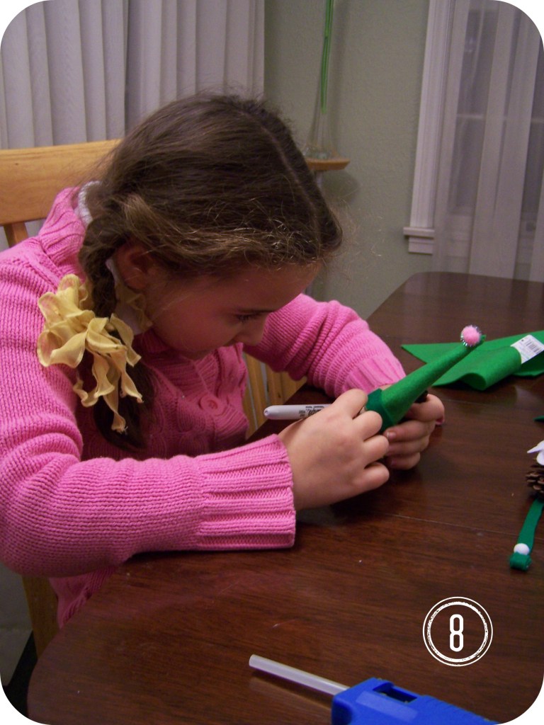 12xmas_elf_grandpa_manor 052