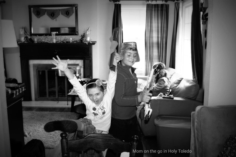 kidsbeingsilly_sunrise_pizza 027