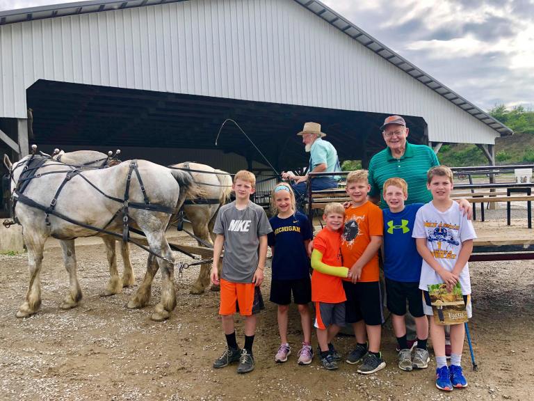 75594656_2608940259129164_7964960951432642560_n