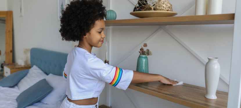 5 Chores That Teach Your Child&nbsp;Responsibility