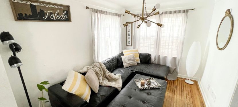 How To Add a Pop of Color to a Neutral&nbsp;Space