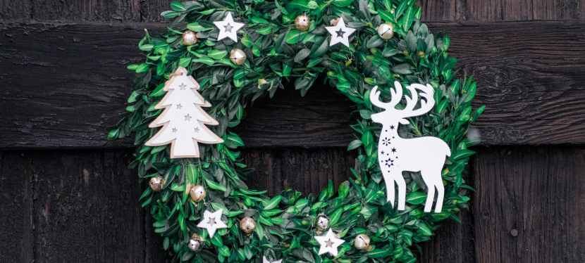 Tips for Decorating Your Home’s Exterior for the&nbsp;Holidays