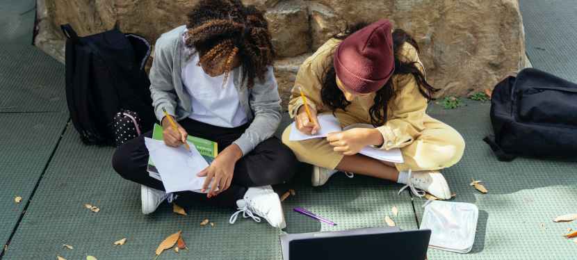 The Future of Education: 5 Reasons To Give Online Learning a Go