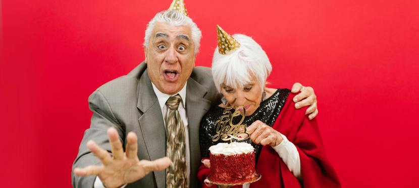 Creative Ways To Celebrate Your Parents’ Wedding Anniversary