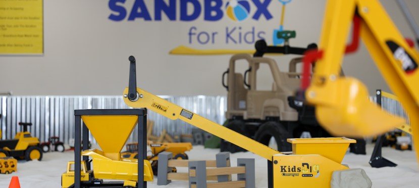 A Beach Day Without Stress? Parents Are Obsessed with The Sandbox, Here’s Why
